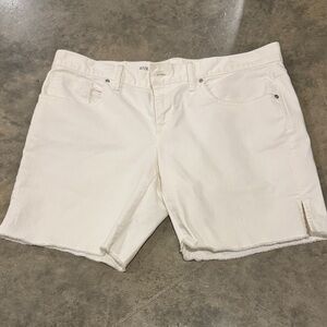 Gap 1969 White Denim Shorts